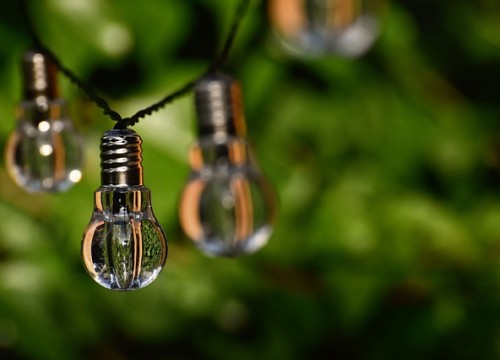 light-bulb-4354534_640