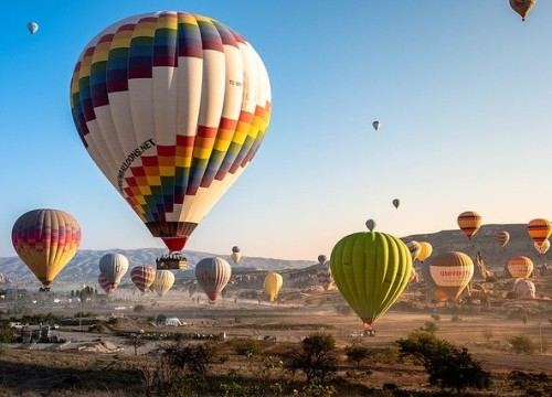 hot-air-balloons-4561267_640